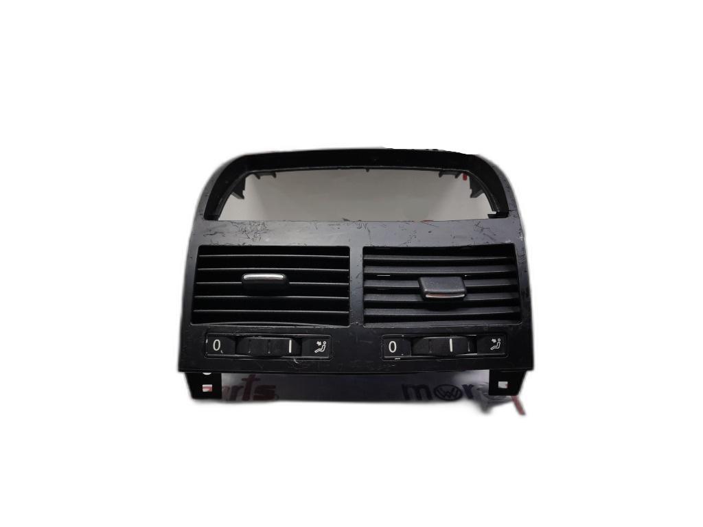 Grila ventilatie bord centrala Volkswagen Touareg (7LA) 2.5 TDI 2006 BAC OEM 7L6819727