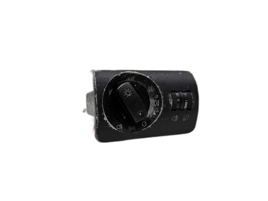 Bloc lumini Audi A6 C5 Allroad 1998-2004 4B2941531B OEM 4B2941531B