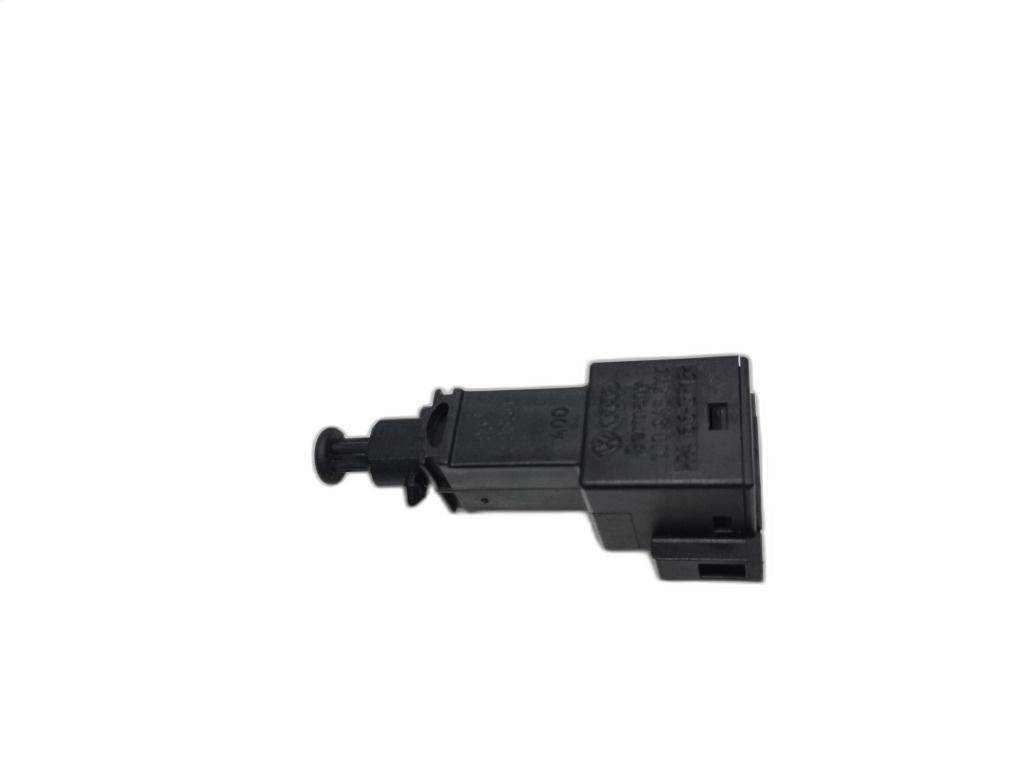 Comutator lumina frana Seat Leon (1M1) Hatchback 2001 1.6 16v AUS SEAT LEON (1M1) [ 1999 - 2006 ] OEM 1J0945511A