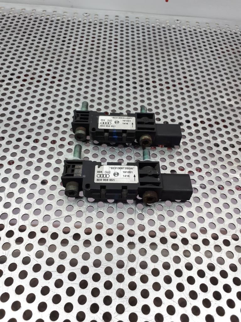 Senzor impact frontal airbag Audi A4 B6 1.9 TDI 2002 AWX OEM 8E0959651