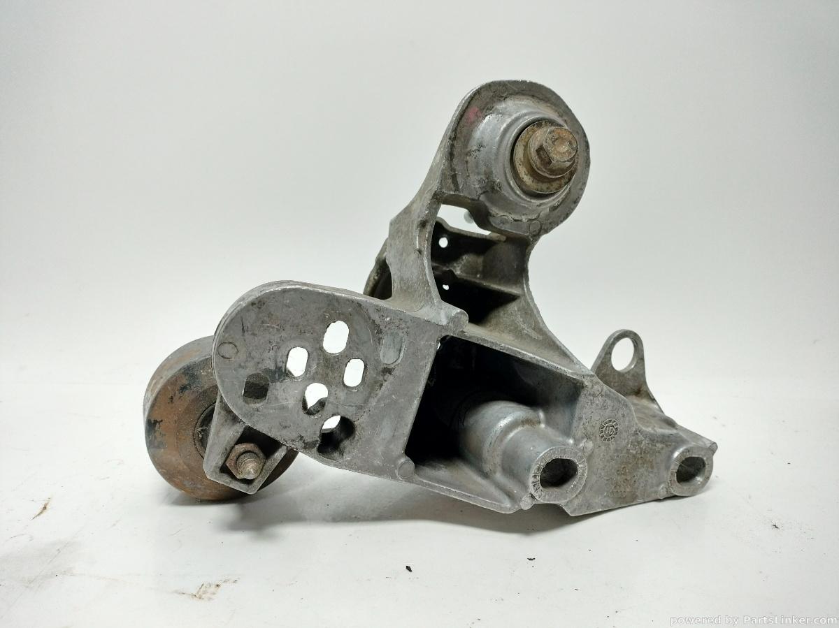 Suport bara stabilizatoare stanga Audi A4 B6 (8E2) Sedan 2003 1.9 TDI OEM 8E0199351C
