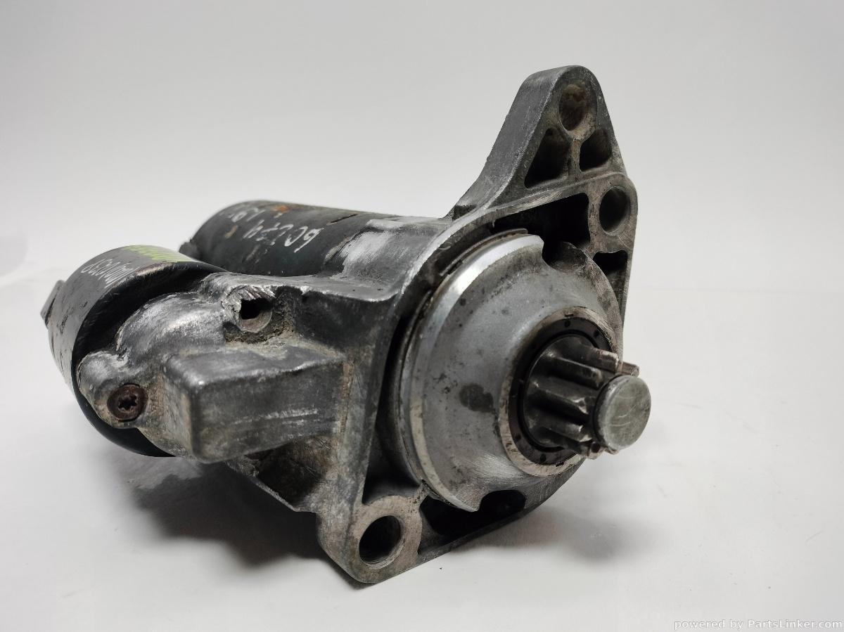 Electromotor pentru Volkswagen Golf 4 020911023P OEM 020911023P