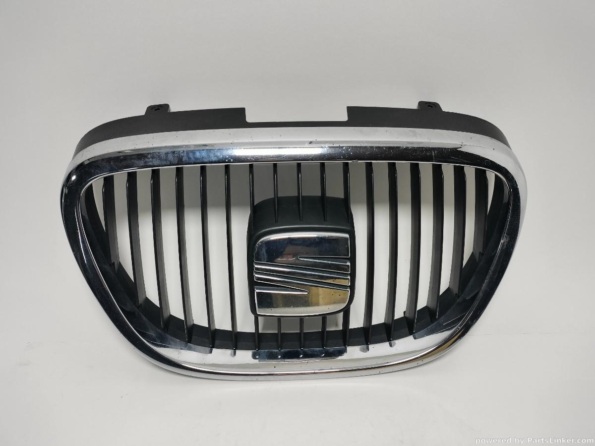 Grila bara fata centrala cu sigla 5P0853654 Seat Altea (5P1) SEAT ALTEA (5P1) [ 2004 - > ] OEM 5P0853654