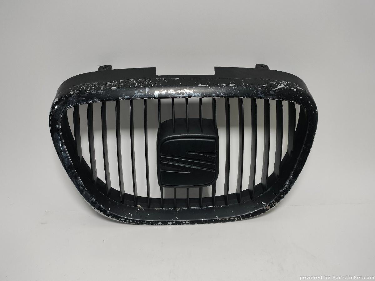Grila bara fata centrala cu sigla 5P0853654 Seat Altea (5P1) SEAT ALTEA (5P1) [ 2004 - > ] OEM 5P0853654