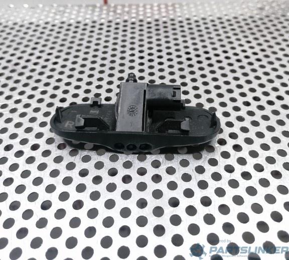 Duza spalator parbriz dreapta Seat Ibiza (6J5) Hatchback 2008 1.4 B OEM 6J0955986A