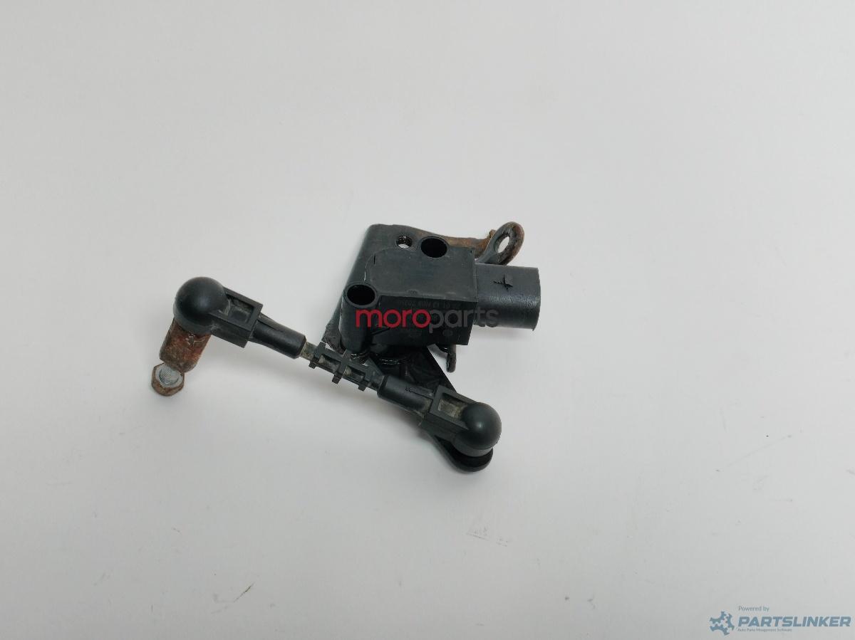 Senzor de nivel far AUDI A6/S6 IV Saloon (4G2, C7, 4GC) [ 2010 - 2018 ], AUDI A3 II Sportback (8PA) [ 2004 - 2015 ], AUDI A1 (8X1, 8XK) [ 2010 - 2018 ] VAG OEM 1T0907503B