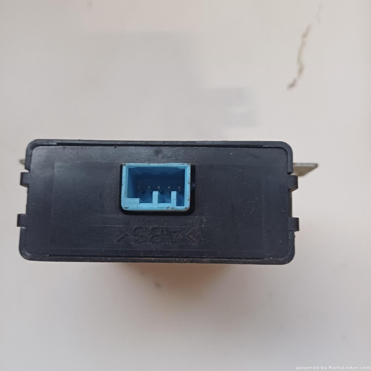 Imobilizator VOLVO V40 Estate (VW, 645) [ 1995 - 2004 ] OEM 30857627 – foto 2