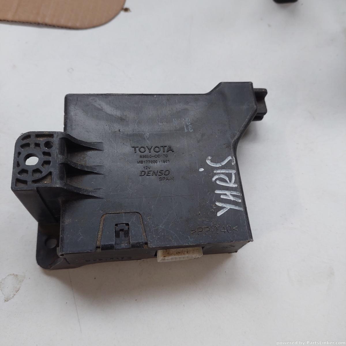 Modul control TOYOTA YARIS (_P9_) [ 2005 - > ] OEM 1776001801
