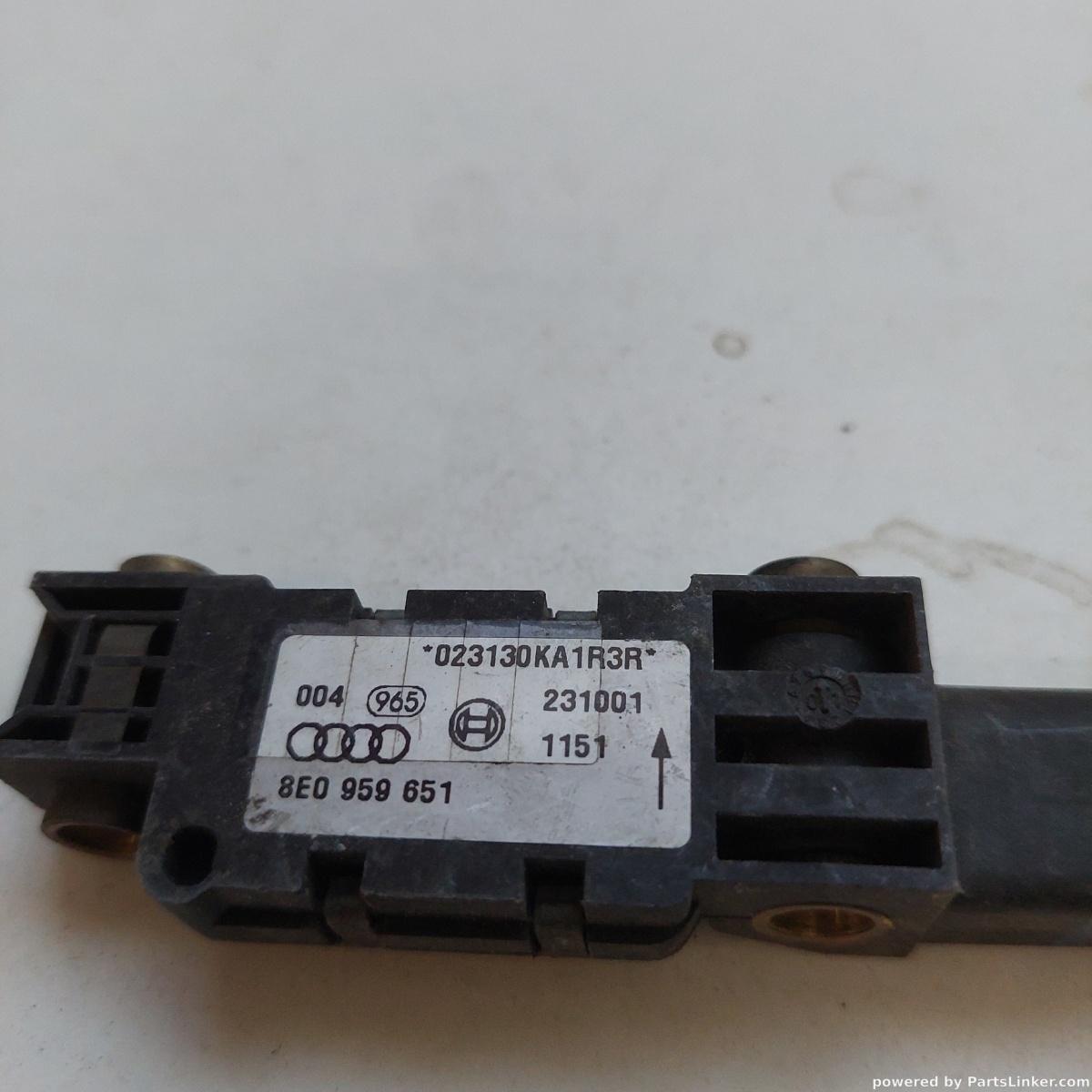 Senzor impact airbag AUDI A4 II 8E2, B6 2000 - 2005 8e0959651 – foto 2