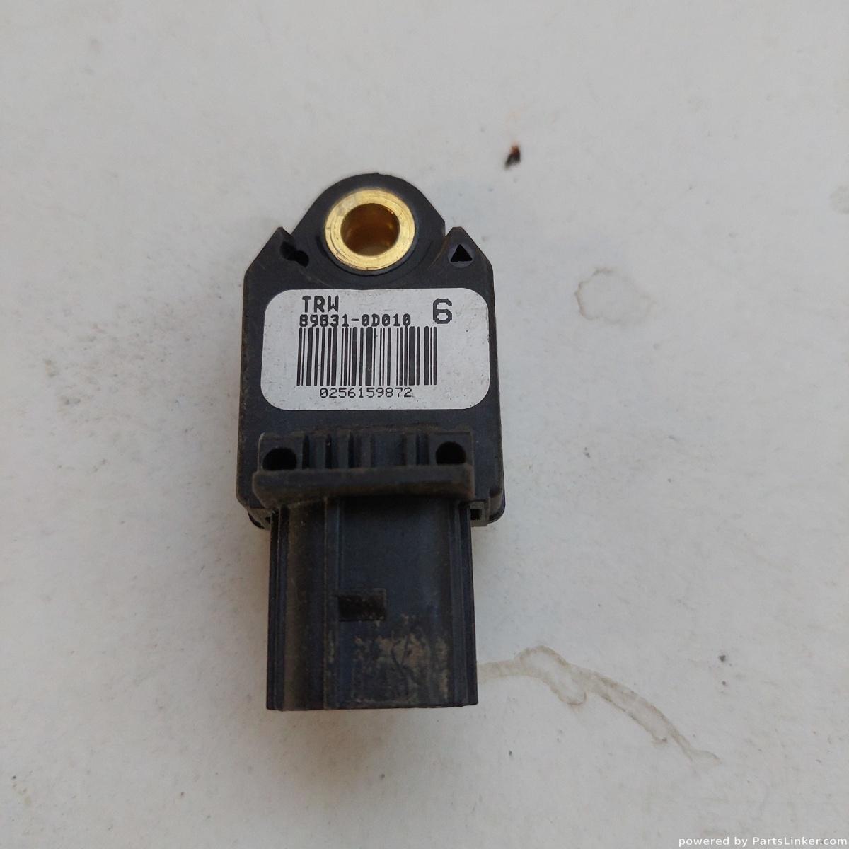 Senzor impact airbag TOYOTA YARIS (_P13_) [ 2010 - > ] OEM 898310d010