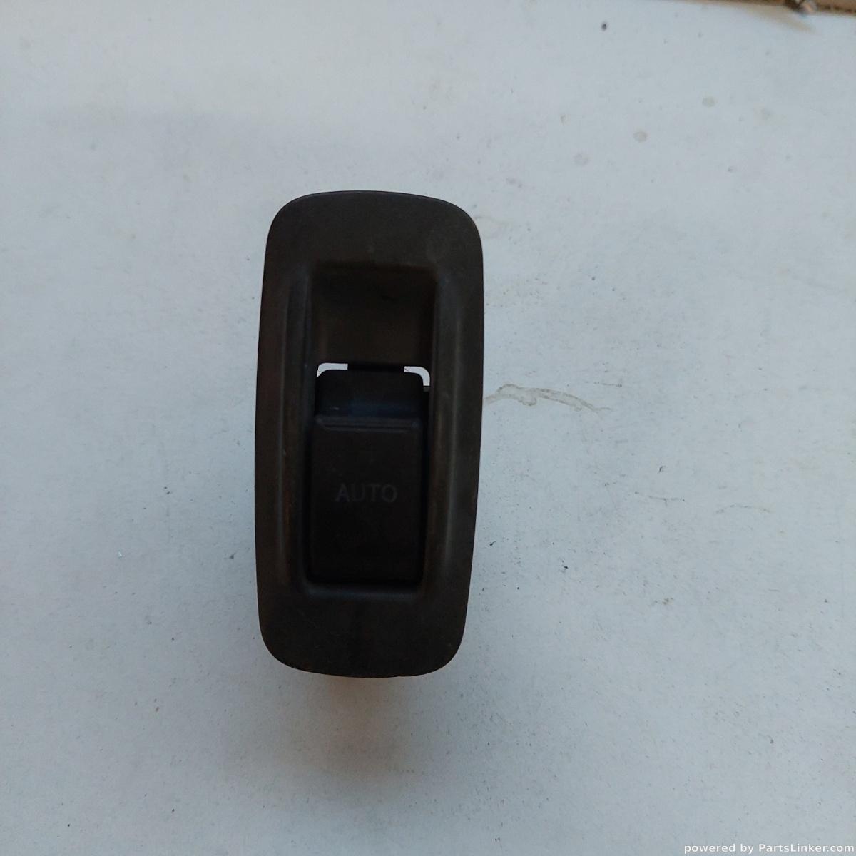 Butoane geamuri electrice TOYOTA COROLLA Verso ZER_, ZZE12_, R1_ 2004 - 2009 8481002040
