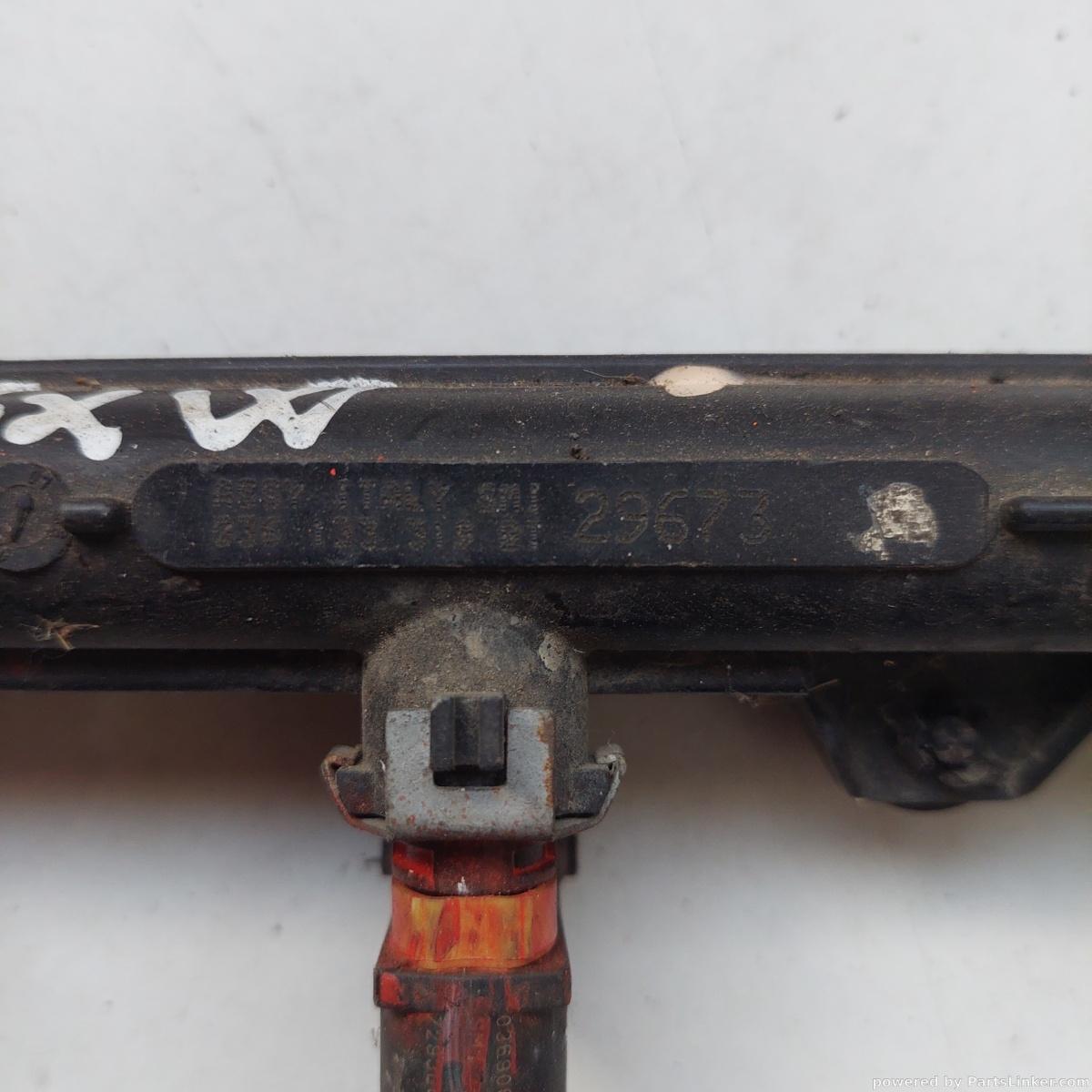 Rampa injectoare VOLKSWAGEN GOLF IV Variant (1J5) [ 1999 - 2006 ] OEM 036133319 – foto 2