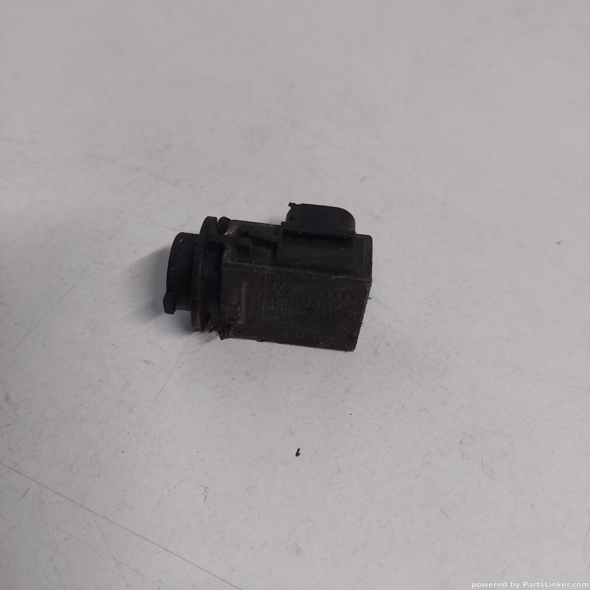Senzor temperatura exterioara AUDI A3 II (8P1) [ 2003 - 2013 ] OEM 4b0907659a