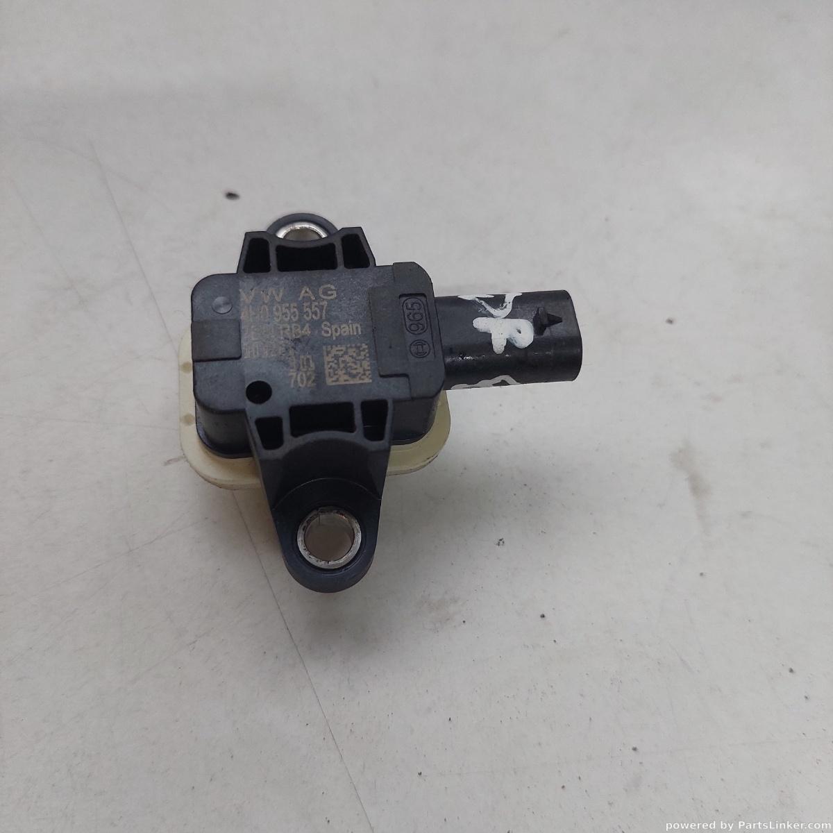 Senzor impact airbag AUDI A8 III (4H2, 4H8, 4HC, 4HL) [ 2009 - 2018 ] OEM 4h0955557