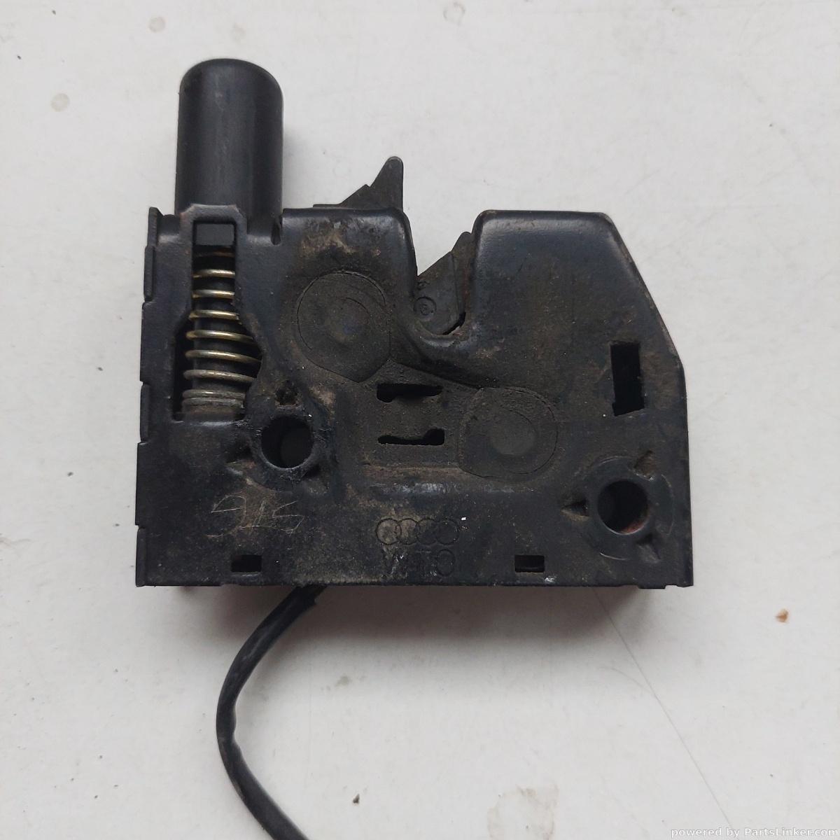Butuc capota AUDI A8 III (4H2, 4H8, 4HC, 4HL) [ 2009 - 2018 ] OEM 8d0973822