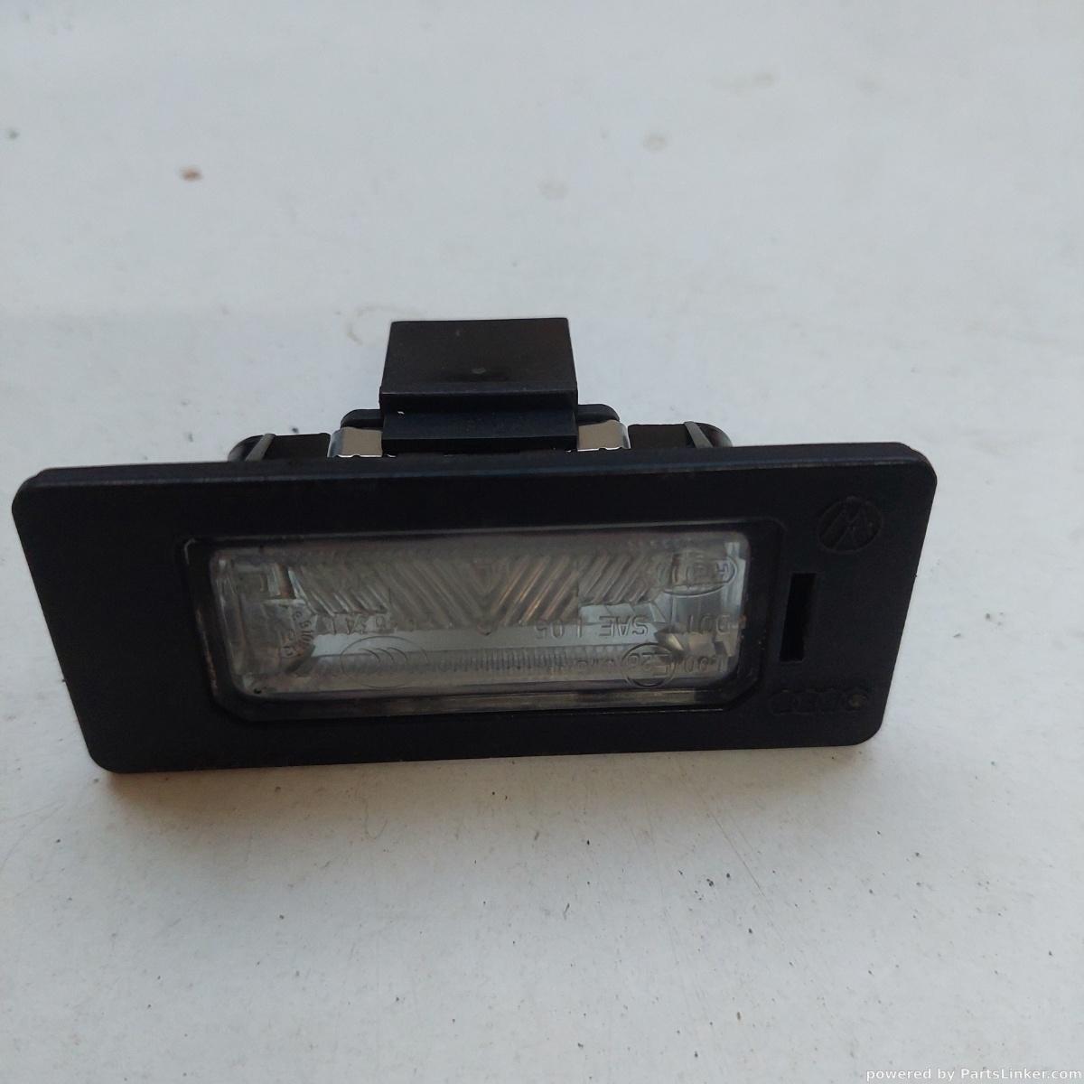 Lampa Numar  AUDI A5/S5 (8T3) [ 2007 - 2017 ] OEM 8t0943021