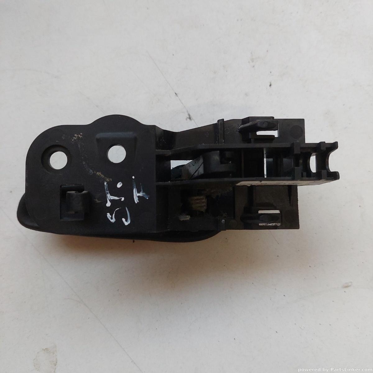 Manere usi interior IVECO DAILY VI Bus 2014 - > 023308 – foto 2