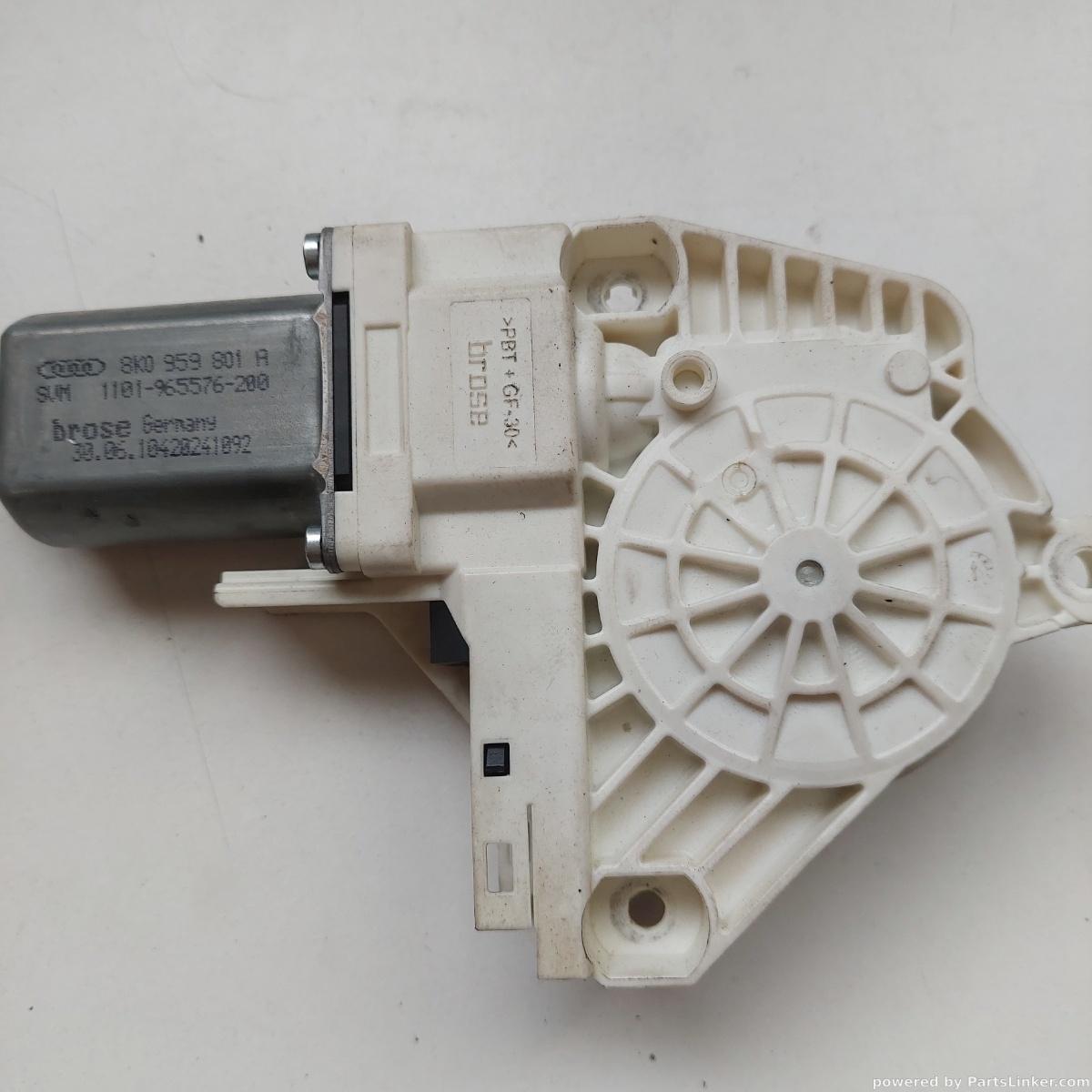 Motoras macara geam dreapta fata AUDI A5/S5 (8T3) [ 2007 - 2017 ] OEM 8k0959801a