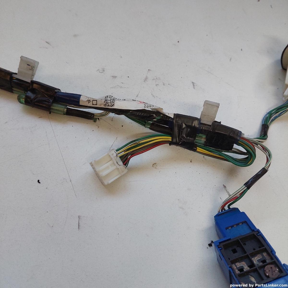 Butoane TOYOTA LAND CRUISER 150 (TRJ15_, KDJ15_, GRJ15_, GDJ15_) [ 2009  OEM 822236003f – foto 2