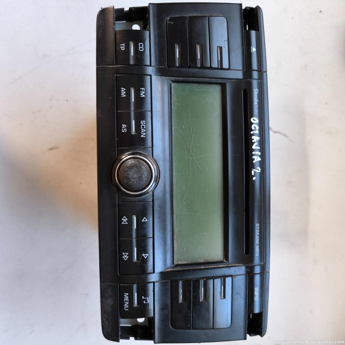 CD player auto SKODA OCTAVIA (1Z3) [ 2004 - 2013 ] OEM 1z0035116c