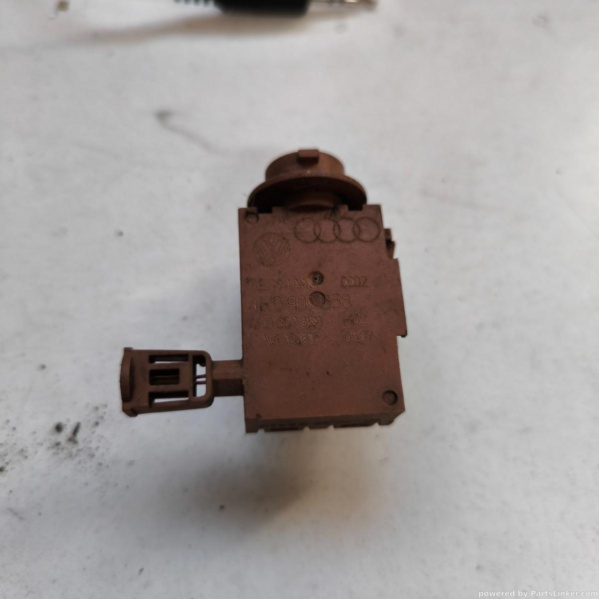 Senzor calitate aer AUDI A6 IV Avant (4G5, C7, 4GD) [ 2011 - 2018 ] OEM 4h0907658