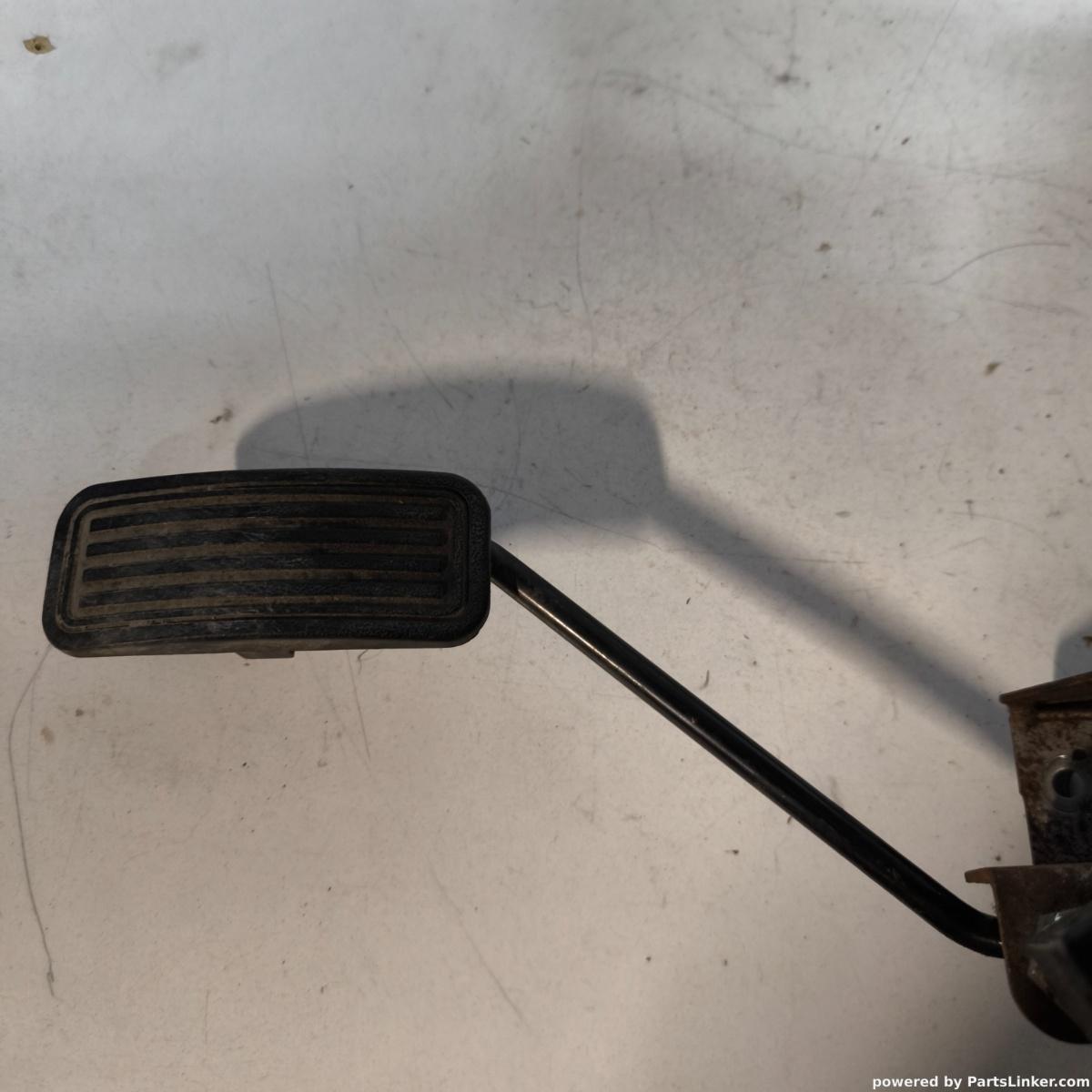 Pedala ambreiaj MAZDA 6 an 2004  (JASM, JBSM) [ 1996 - 2003 ] OEM W6101080 – foto 3