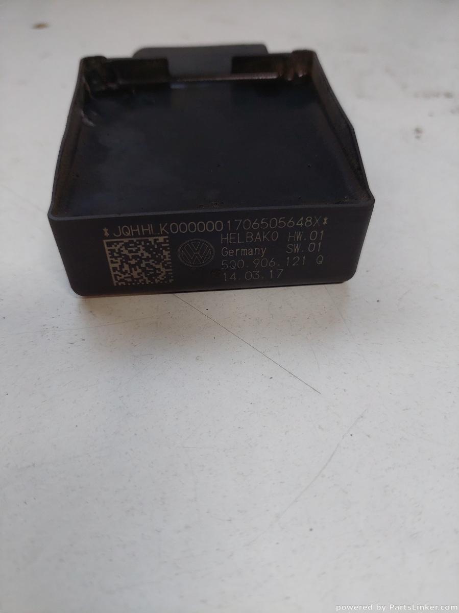 Calculator control pompa combustibil AUDI A3 III 8V1, 8VK 2012 - > 5q0906121q – foto 2