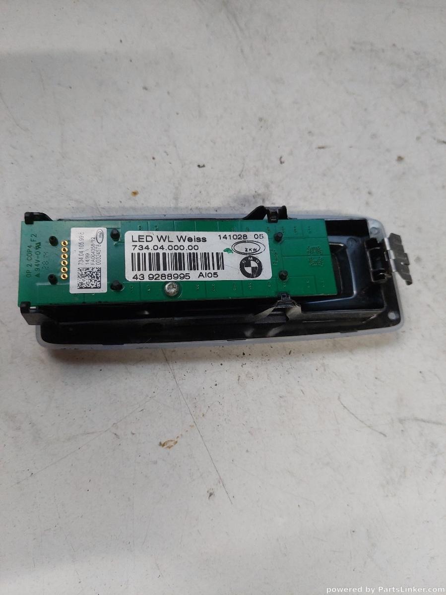 Lampa cupola  BMW X5 III (F15, F85) [ 2012 - 2018 ] OEM 734040000 – foto 2