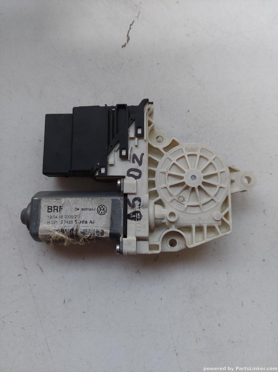 Motoras macara geam dreapta spate VOLKSWAGEN GOLF IV (1J1) [ 1997 - 2007 ] OEM 0536006001