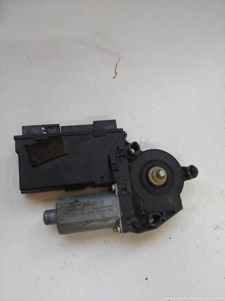 Motoras macara geam stanga fata AUDI A8 II (4E2, 4E8) [ 2002 - 2010 ] BOSCH OEM 0130821765
