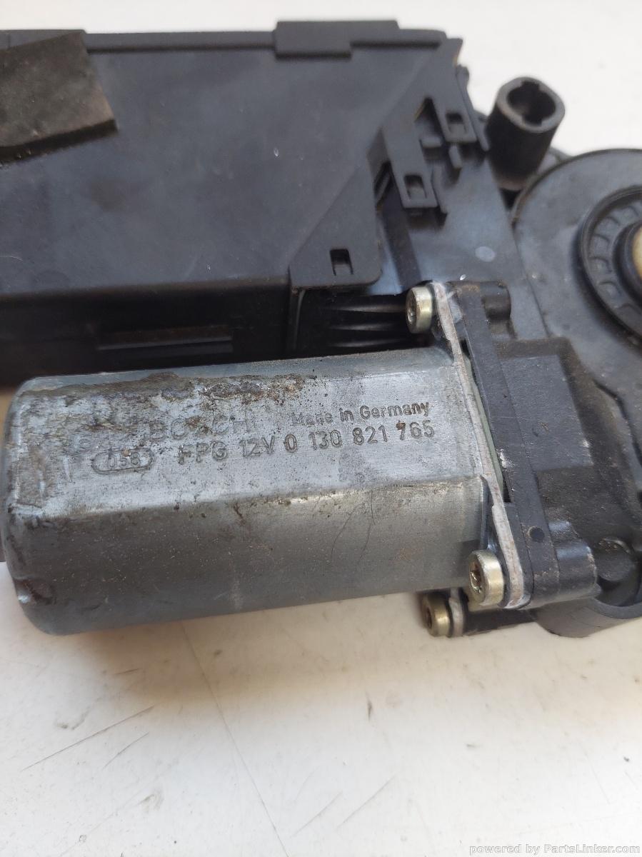 Motoras macara geam stanga fata AUDI A8 II (4E2, 4E8) [ 2002 - 2010 ] BOSCH OEM 0130821765 – foto 2