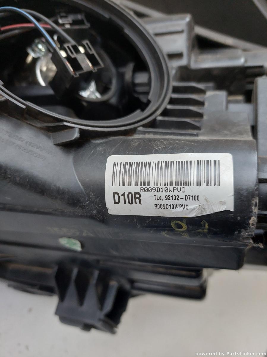 Far dreapta  HYUNDAI TUCSON III (TLE)  [ 2015 - > ] OEM 92102d7100 – foto 2