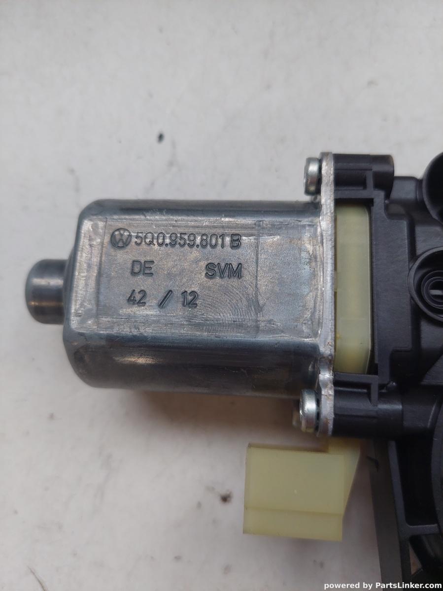 Motoras macara geam stanga fata VOLKSWAGEN GOLF 7 [ 2013 - 2017 ] OEM 5q0959801b – foto 2