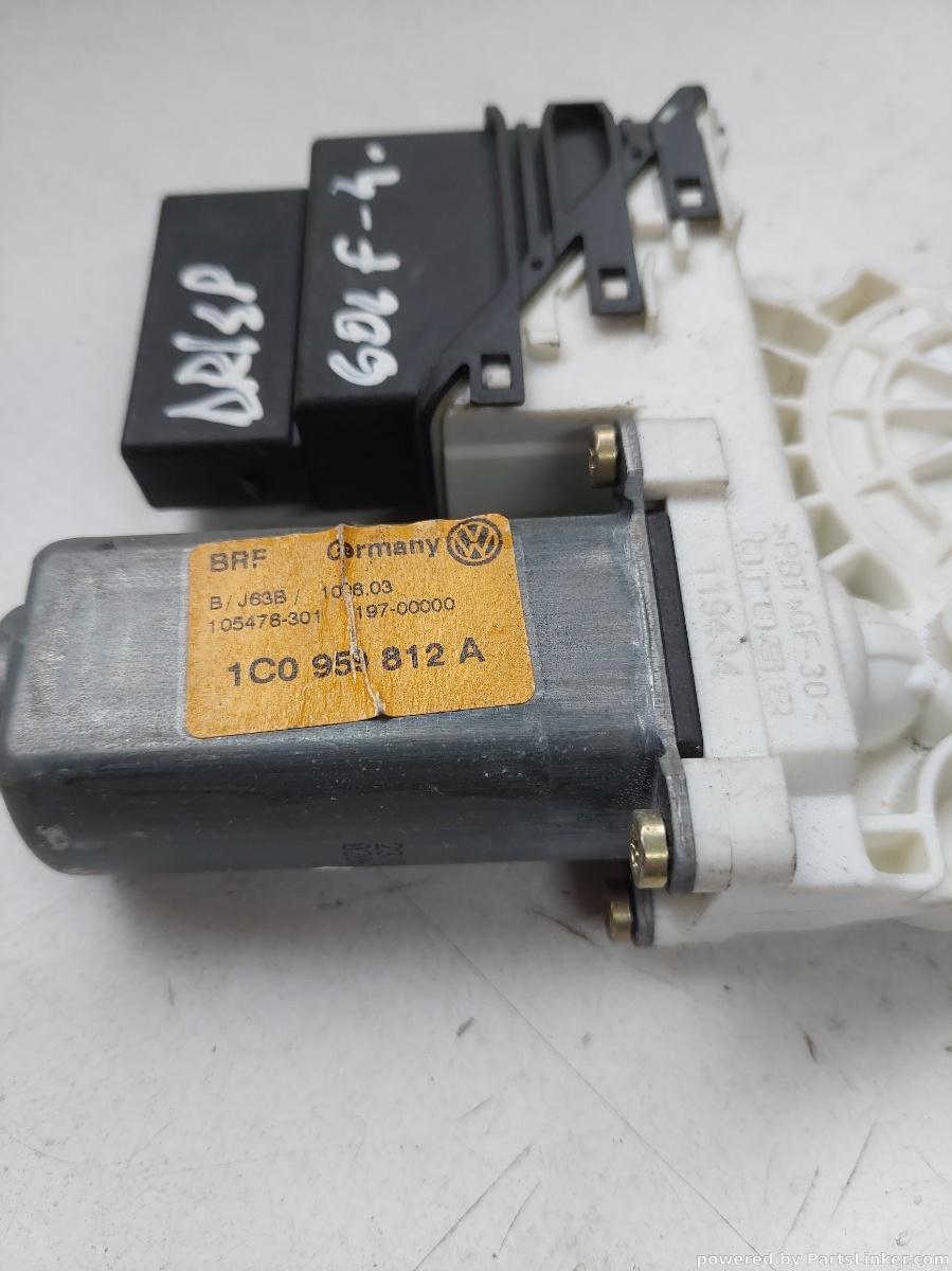 Motoras macara geam dreapta spate VOLKSWAGEN GOLF IV (1J1) [ 1997 - 2007 ] OEM 1c0956812a – foto 2