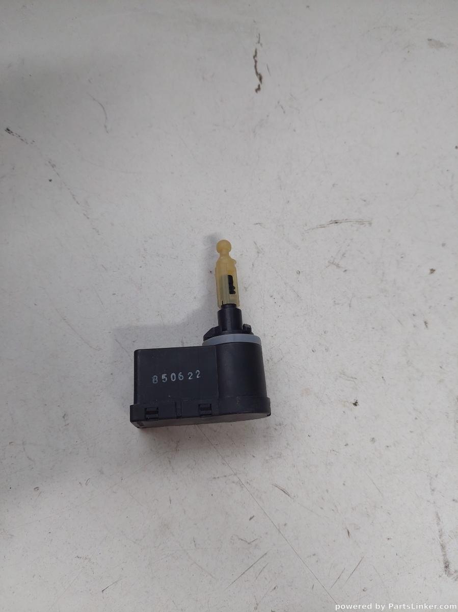Motoras far stanga fata VOLKSWAGEN GOLF 7 (5G1, BE1) [ 2012 - > ] OEM 850622 – foto 2