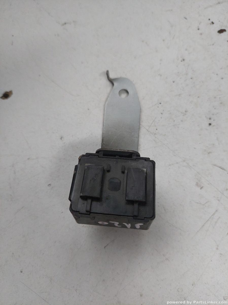 Modul electronic TOYOTA LAND CRUISER J120 OEM 8665251010 – foto 2