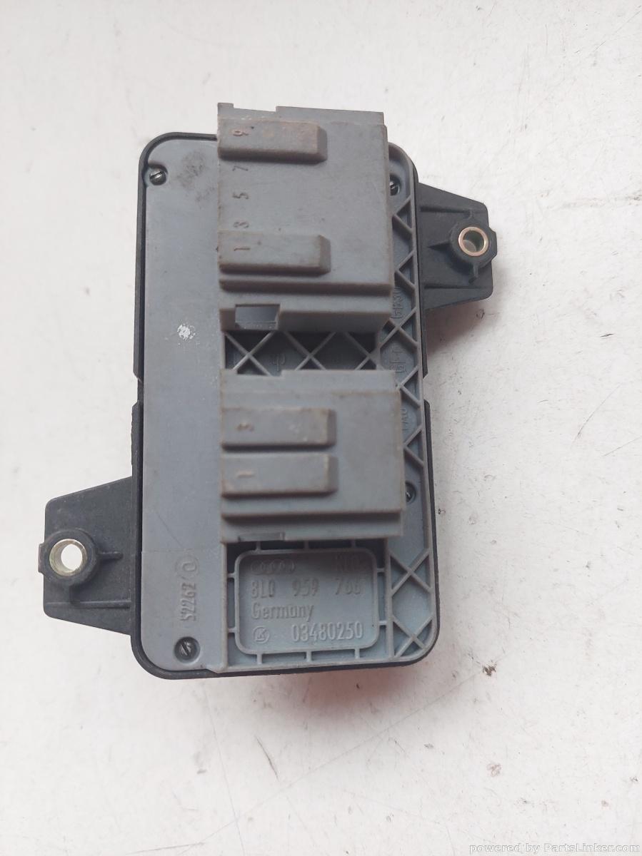Buton scaun  dreapta fata AUDI A6 II (4B2, 4B4, C5) [ 1997 - 2005 ] OEM 8l0959766 – foto 2