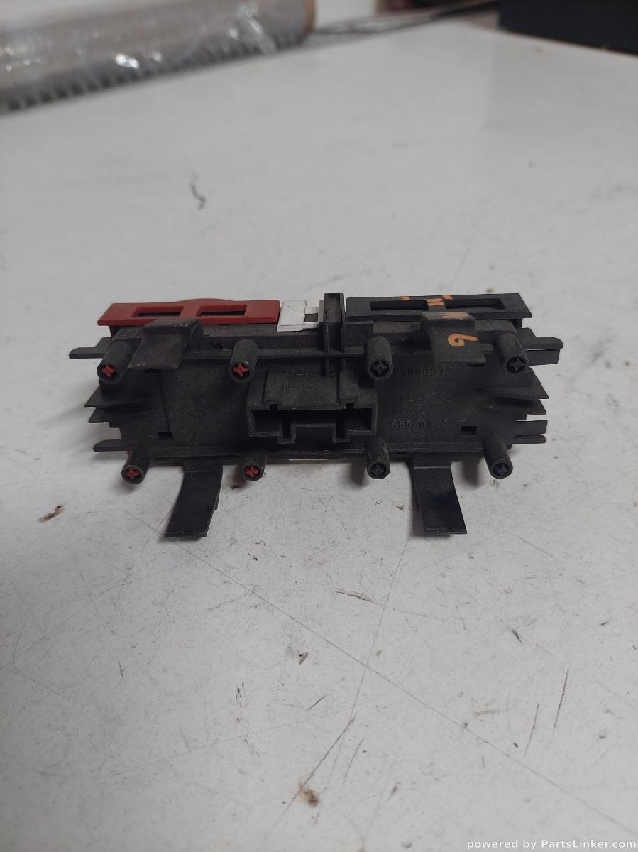 Buton avarie RENAULT MEGANE II (BM0/1_, CM0/1_) [ 2001 - 2012 ] Delphi OEM 88040009 – foto 2