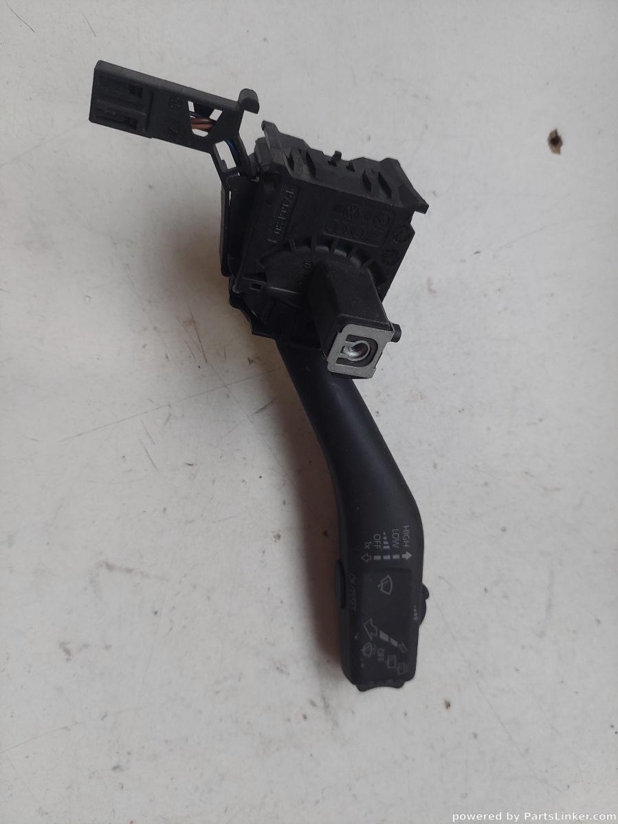 Maneta stergatoare SKODA OCTAVIA II Combi (1Z5) [ 2004 - 2013 ] OEM 1k0953519ja