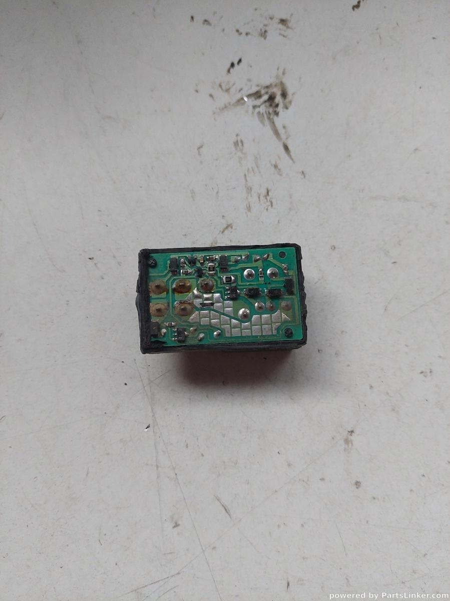Releu TOYOTA LAND CRUISER 100 FZJ1_, UZJ1_ 1998 - 2008 94233010 – foto 2