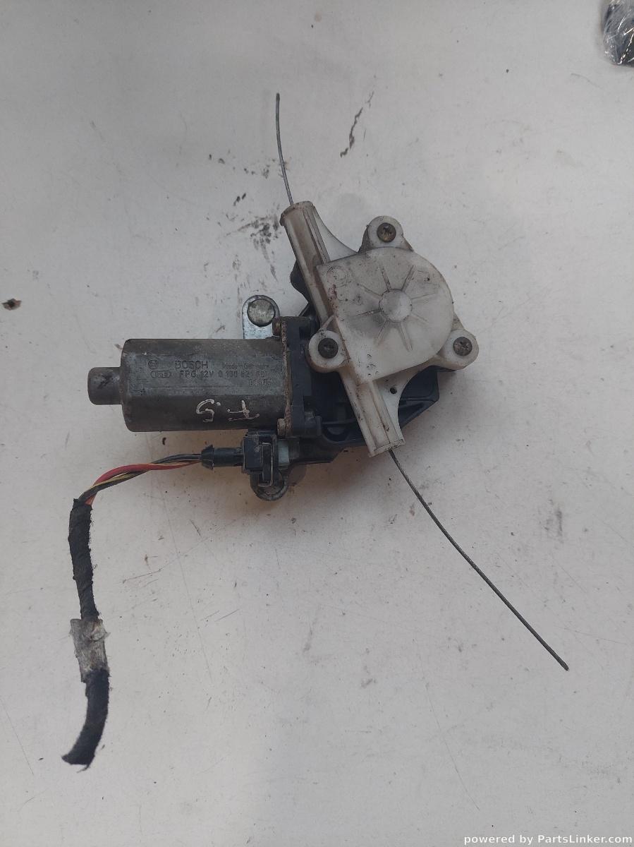 Motoras macara geam stanga fata MERCEDES-BENZ VITO Box (638) [ 1997 - 2003 ] OEM 0130821667