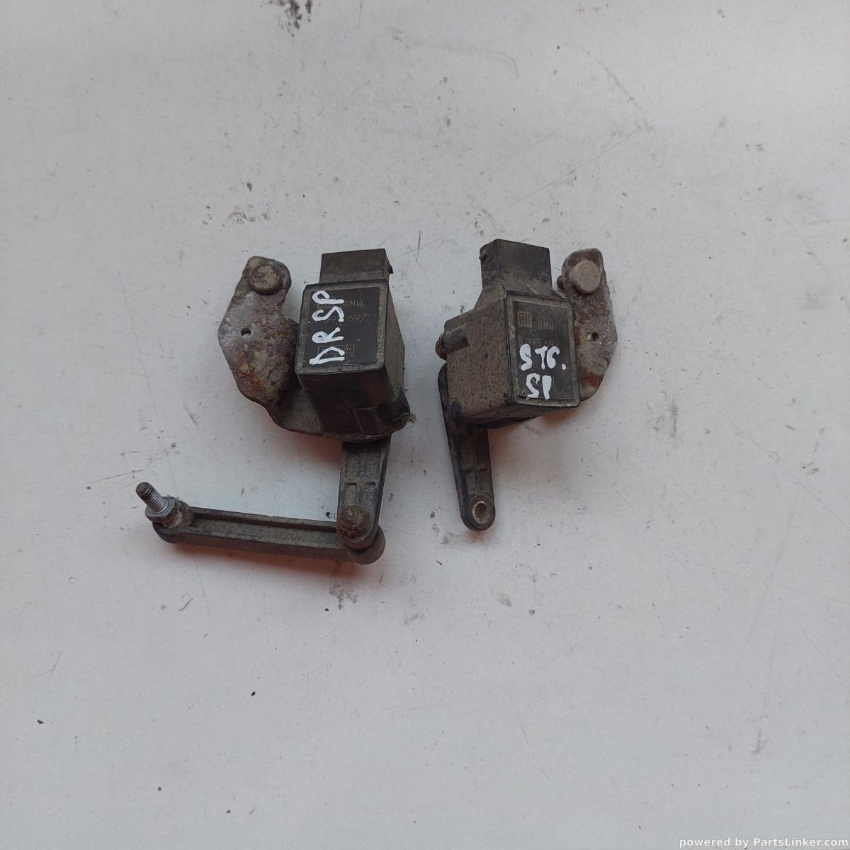 Senzor nivel xenon dreapta spate BMW 5 (E60) [ 2001 - 2010 ] OEM 1093697