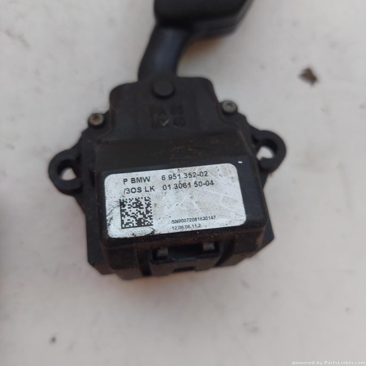 Maneta semnalizare BMW 5 (E60) [ 2001 - 2010 ] OEM 695135202 – foto 2