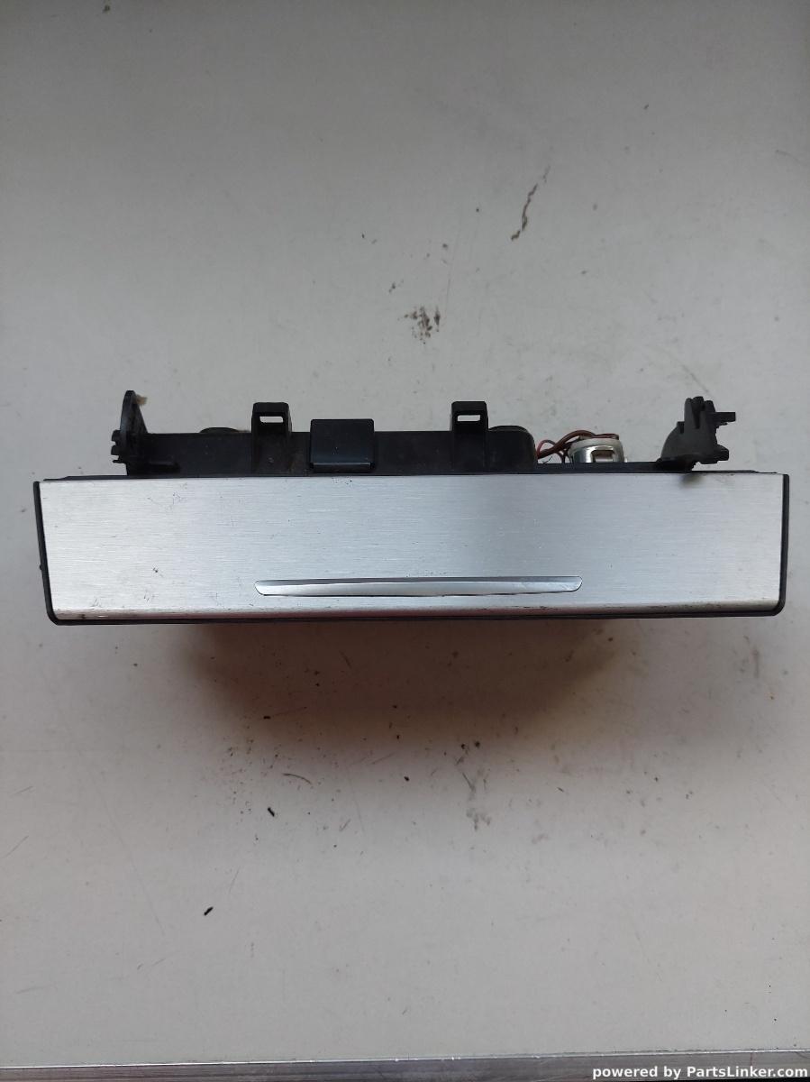 Scrumiera BMW 7 V (F01, F02, F03, F04) [ 2008 - 2015 ] OEM 911931708 – foto 2