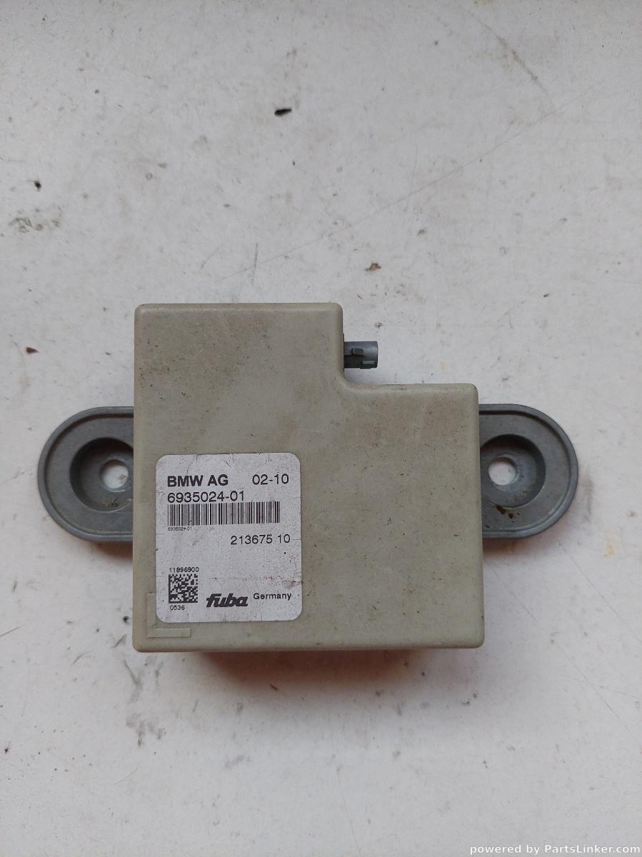 Amplificator antena BMW 7 V (F01, F02, F03, F04) [ 2008 - 2015 ] OEM 693502401
