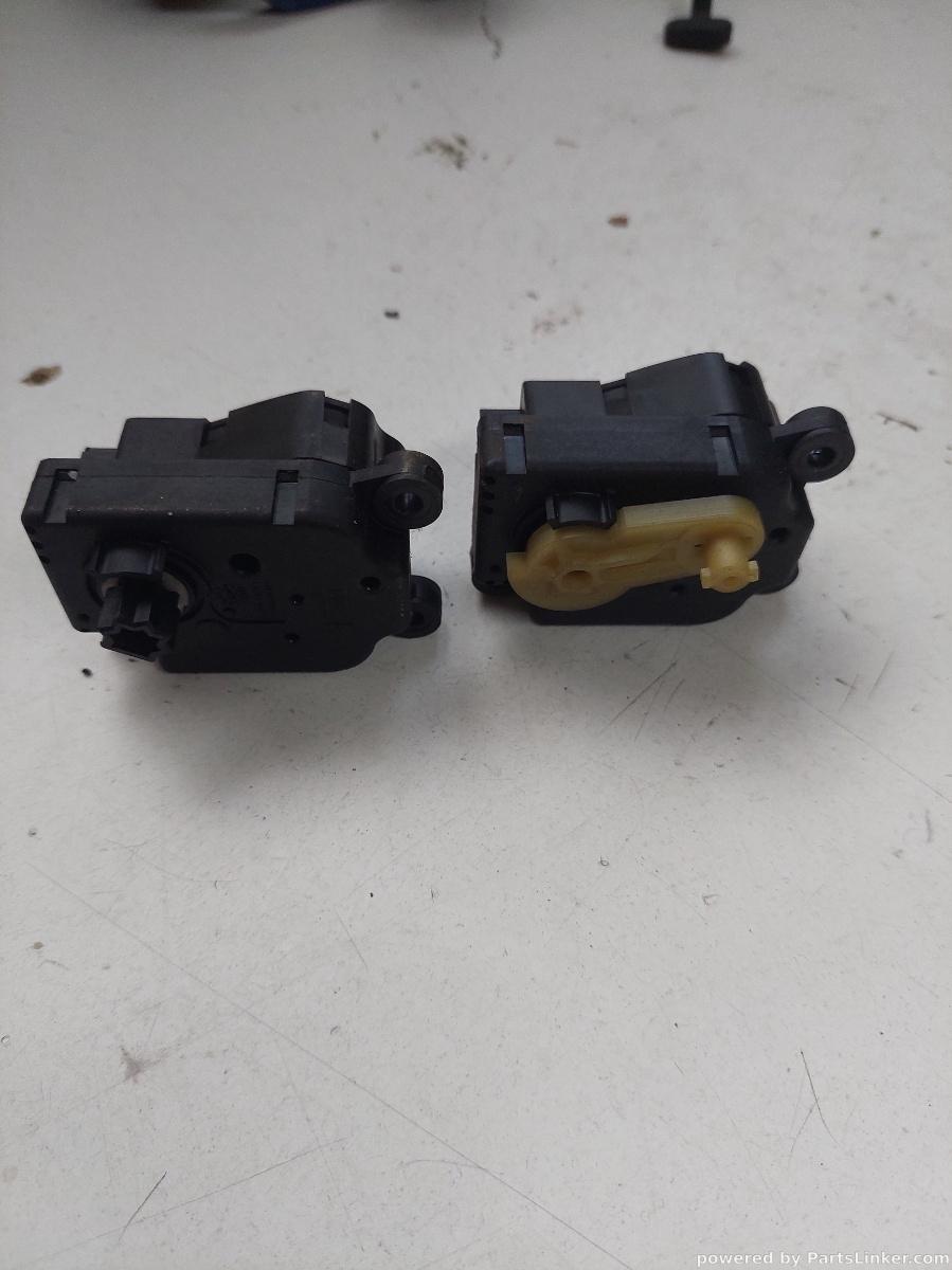Motoras aeroterma bord SAAB 9-5 (YS3E) [ 1997 - 2009 ] OEM 09180200 – foto 2