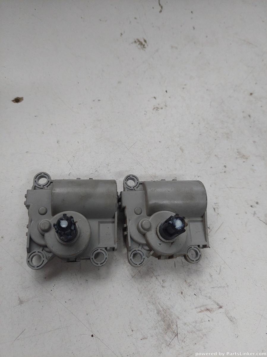 Motoras clapeta aeroterma HYUNDAI TUCSON III (TLE)  [ 2015 - > ] OEM D267nffaa01 – foto 2