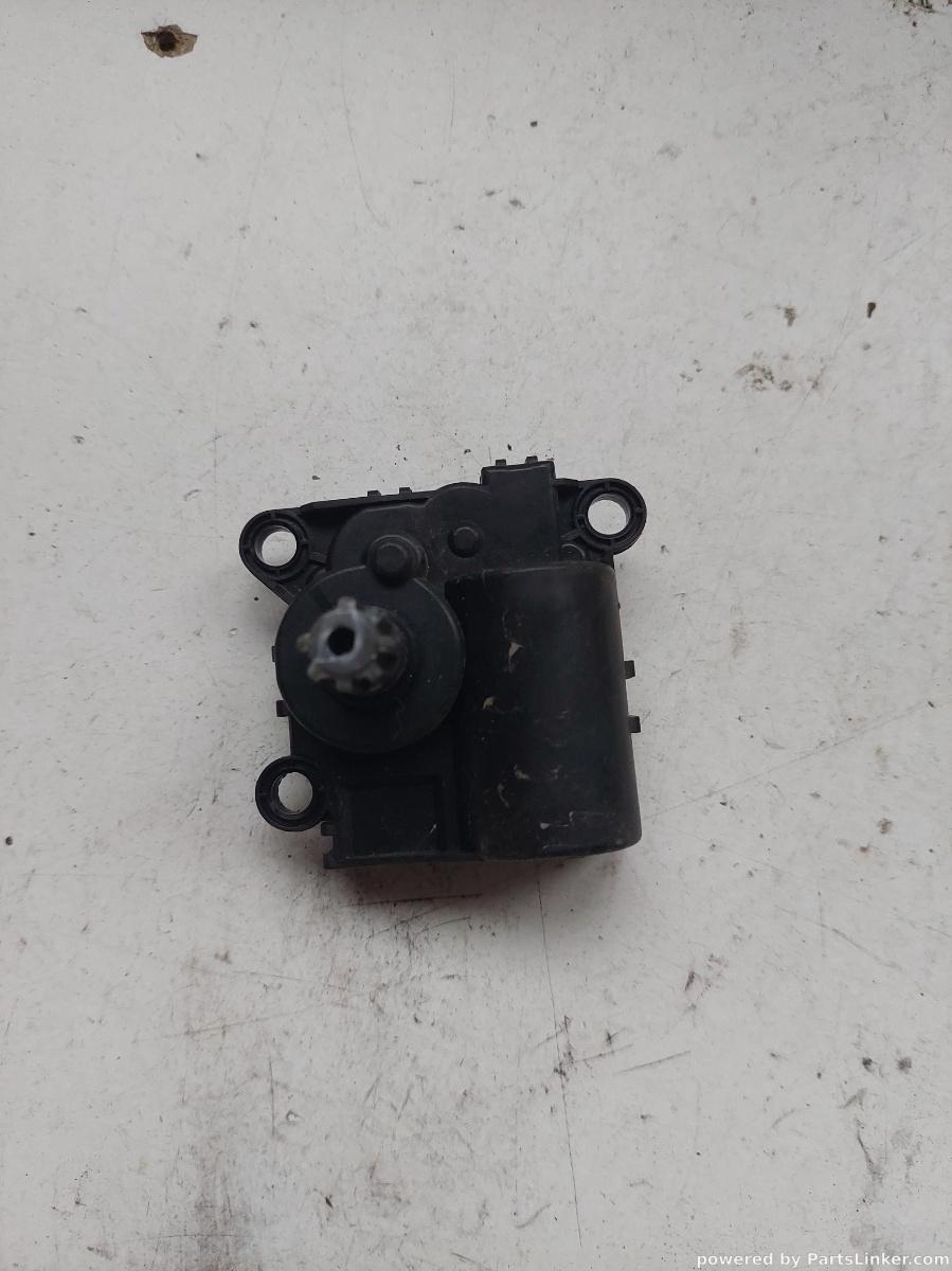 Motoras clapeta aeroterma HYUNDAI TUCSON III (TLE)  [ 2015 - > ] OEM D332nffaa01 – foto 2