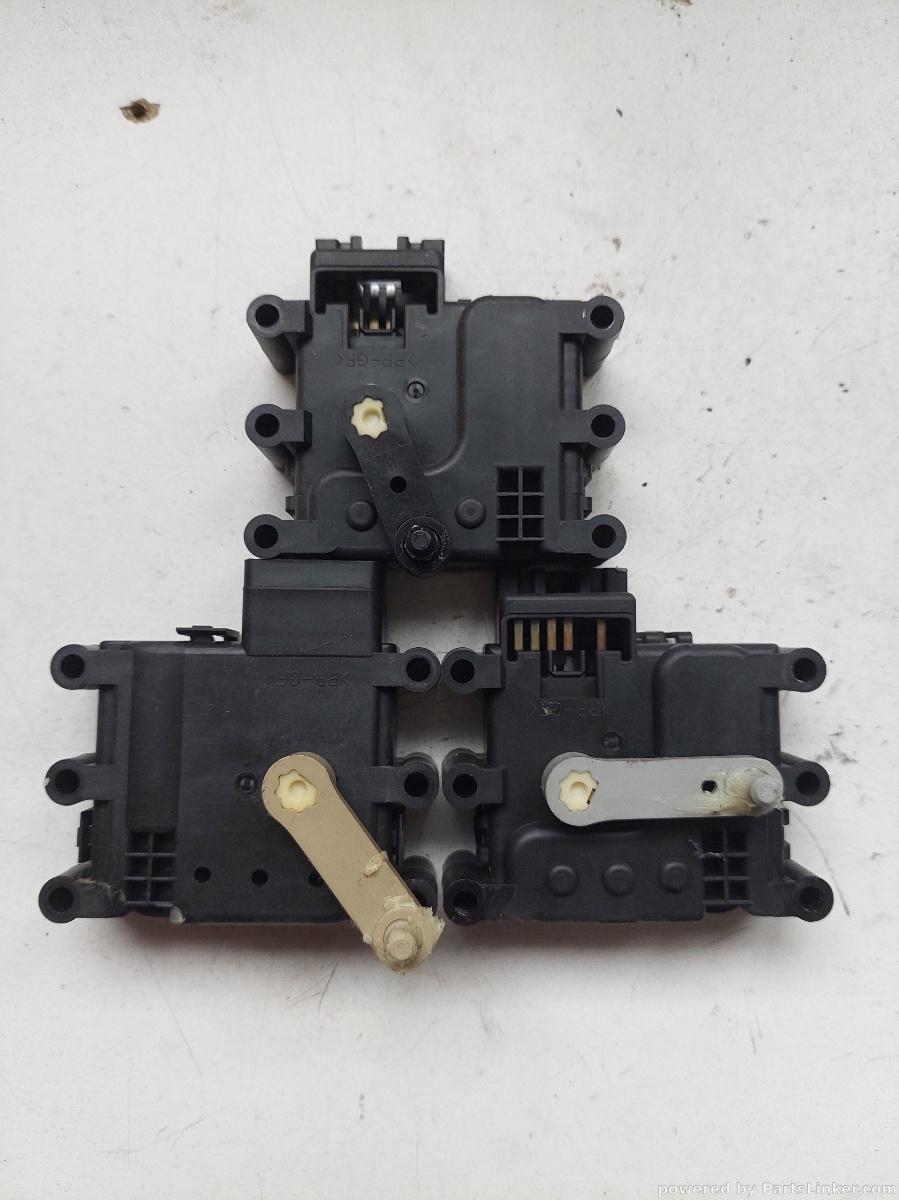 Motoras clapeta aeroterma MAZDA 6 [ 1998 - 2005 ] OEM 3x08n