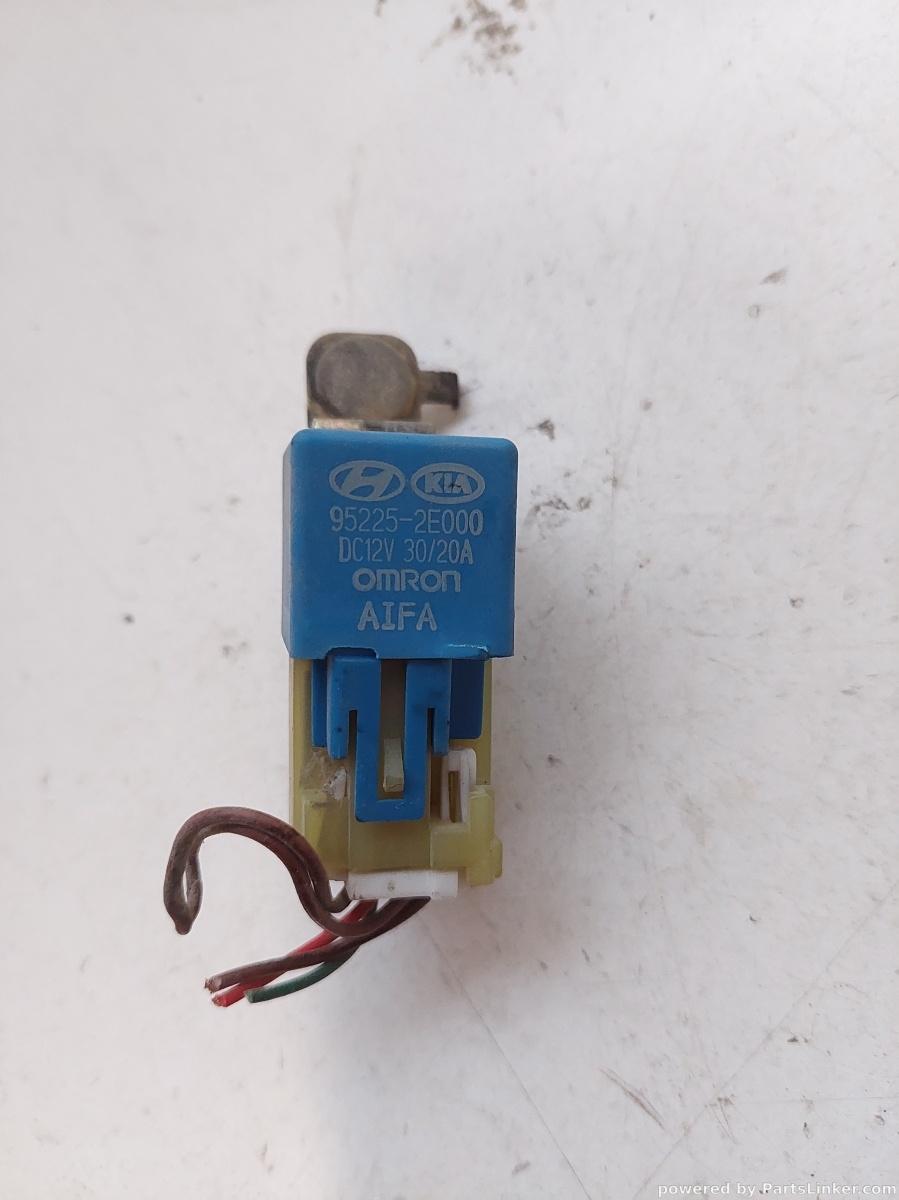 Releu HYUNDAI TUCSON (JM) [ 2004 - 2010 ] OEM 952252e000